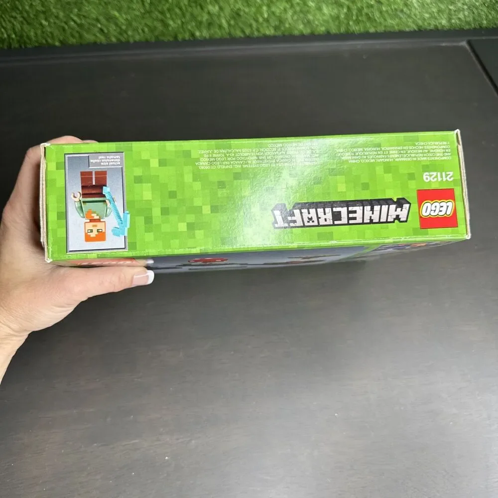 LEGO Minecraft Mushroom Island 21129  Alex/ Creeper/ Mooshroom/ Baby